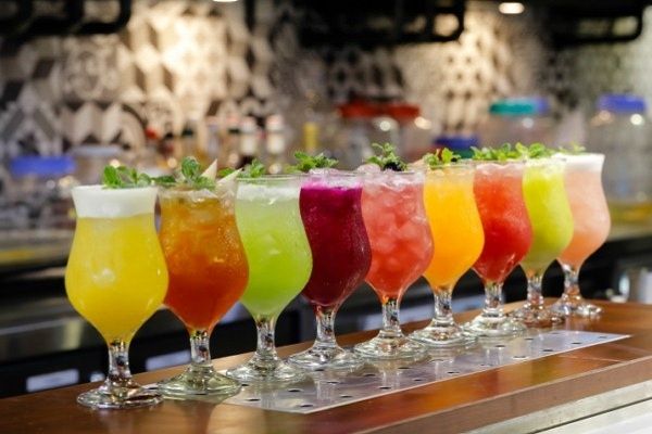 Một số mẹo xử lý đồ uống trong gia đình