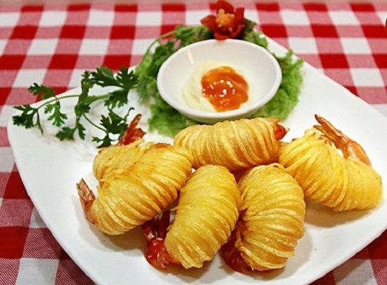 Cách làm món khoai tây tôm nõn