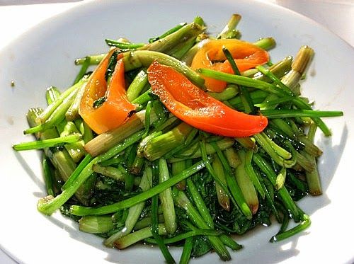 Cách xào rau cần đậu phụ